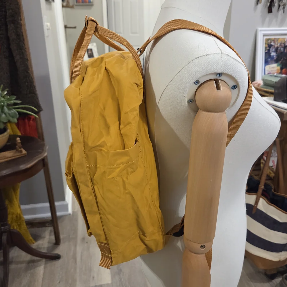 Fjallraven Kånken Backpack in Mustard Yellow‎